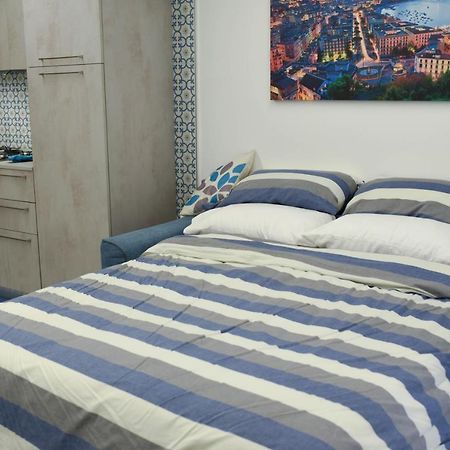 Chiaja Lux House Apartman Nápoly Kültér fotó