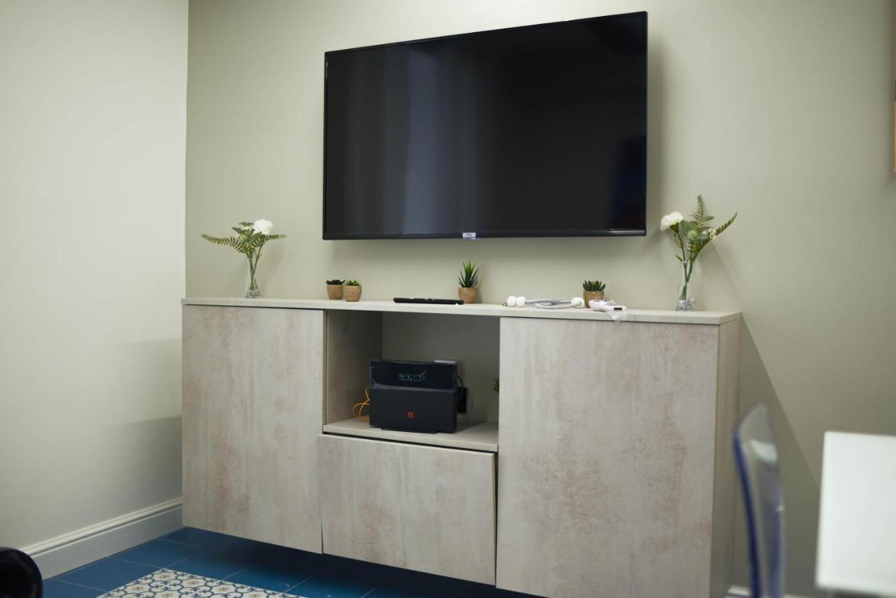 Chiaja Lux House Apartman Nápoly Kültér fotó