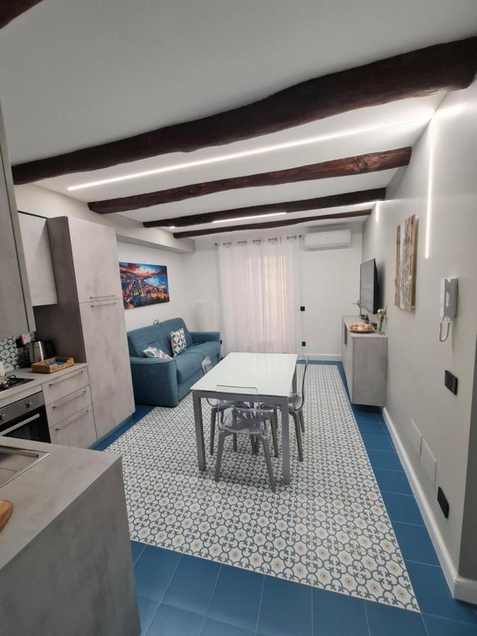 Chiaja Lux House Apartman Nápoly Kültér fotó